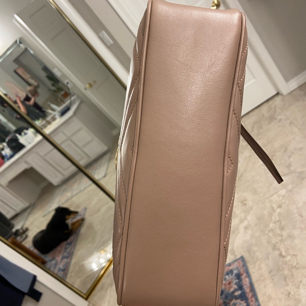 Gucci Marmont Camera Bag - Picture 4 of 16
